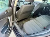 Volkswagen Passat - 9