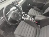 Volkswagen Passat - 9