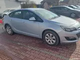 Opel Astra - 2
