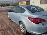 Opel Astra - 4