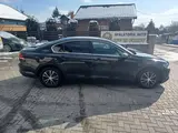 Volkswagen Passat - 2