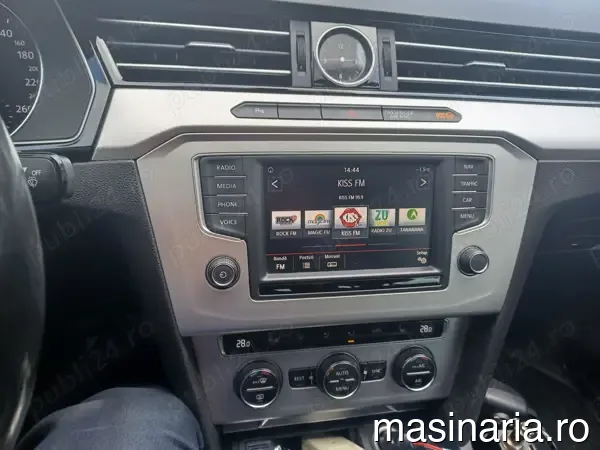 Volkswagen Passat #6