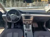 Volkswagen Passat - 7