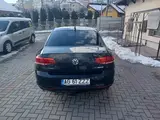 Volkswagen Passat - 9