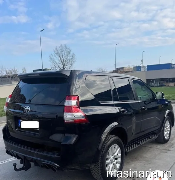 Toyota Land Cruiser #1