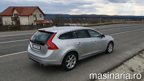 Volvo V60 #4