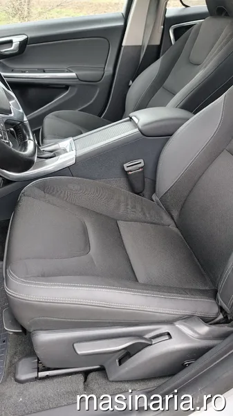 Volvo V60 #9