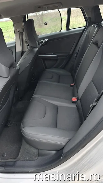 Volvo V60 #10